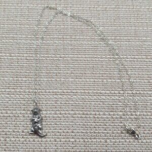18 Inch Sterling Silver Otter Holding A Starfish Pendant Necklace A6102